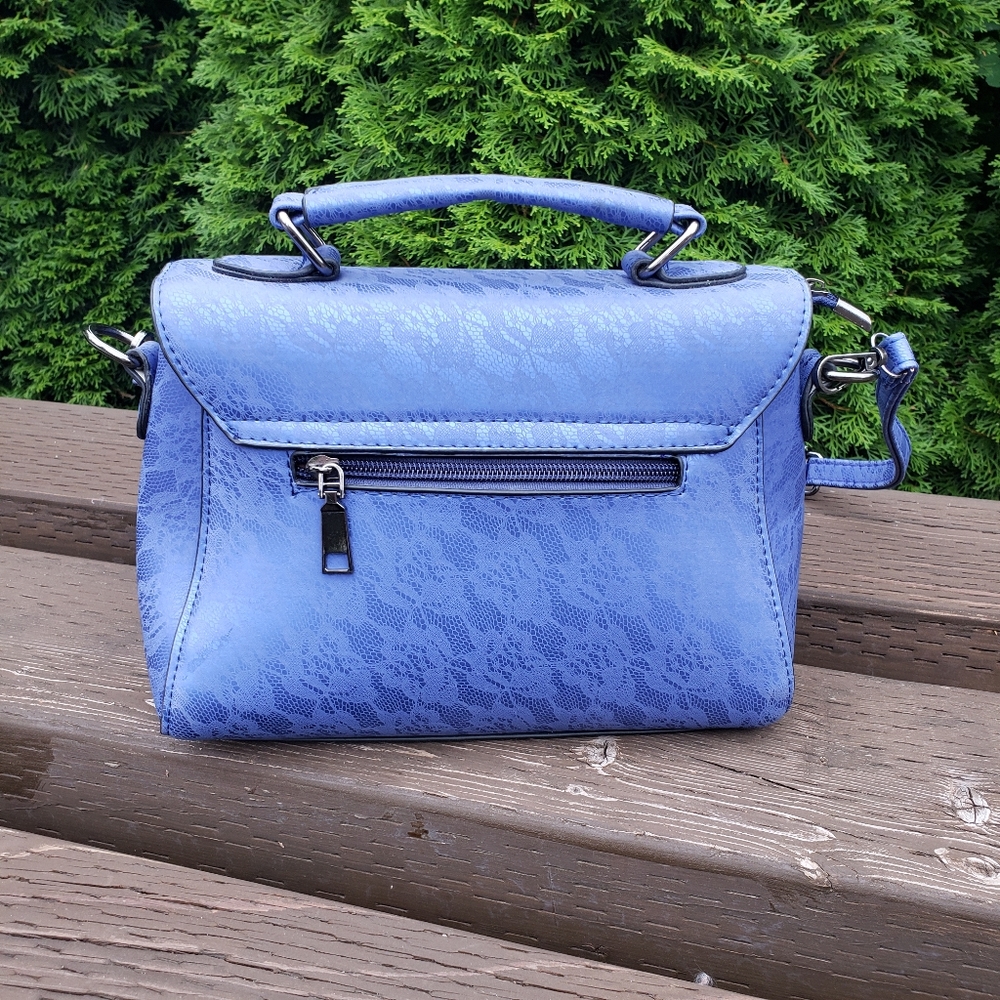 Blue purse with lace look print - Picture 2 of 10